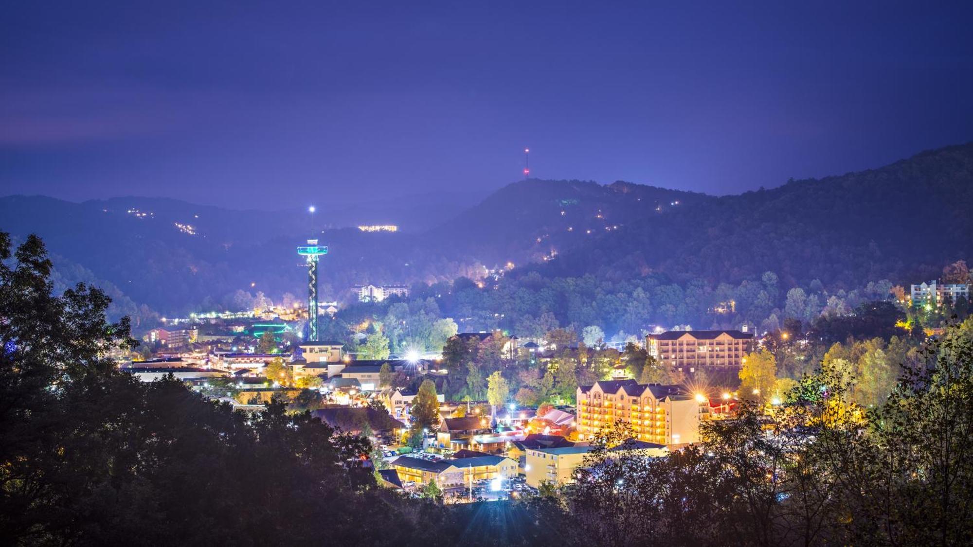 The Nut House, Hot Tub, Game Room, Wifi, 1089 Free Tickets Each Paid Day, Dollywood And More! Pigeon Forge Exterior photo